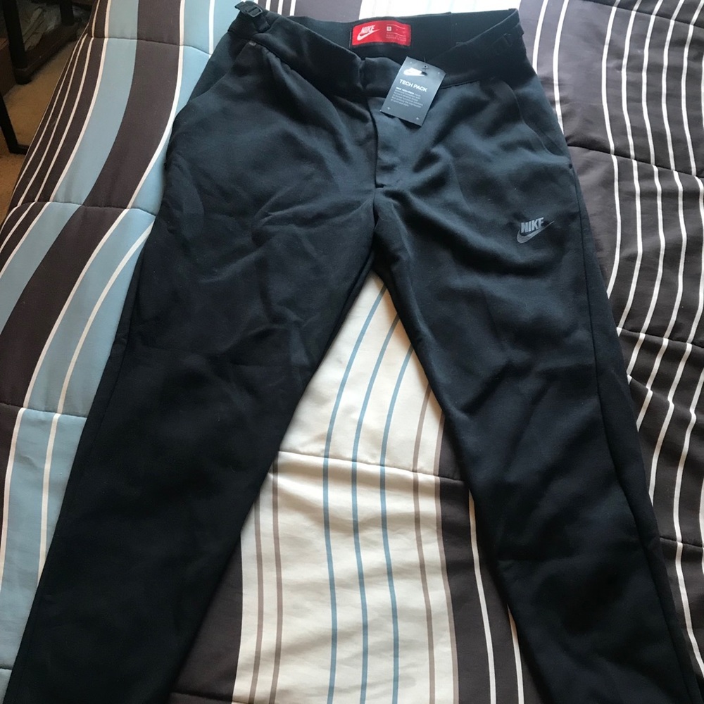Nike tech sweatpants